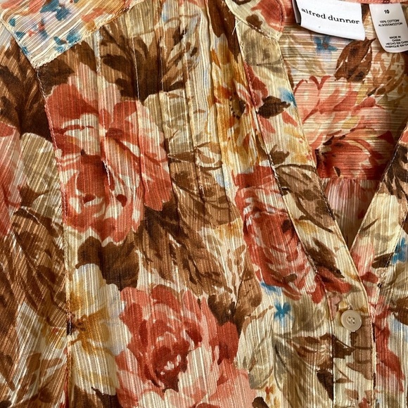 Alfred Dunner 100% Cotton Floral Gauze Style Sheer Button Up Shirt Size 10/L - Picture 9 of 9
